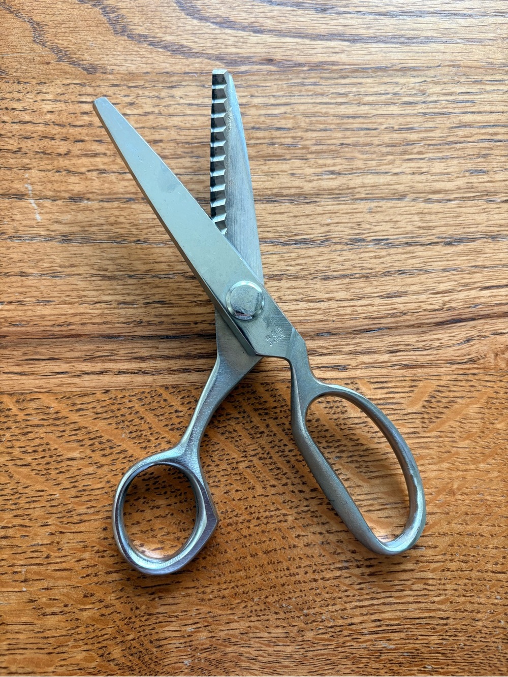 VTG Pinking Shears Vanguard #85 Scissors- Sewing-Stainless- Made in Japan- ~7 - Picture 2 of 13
